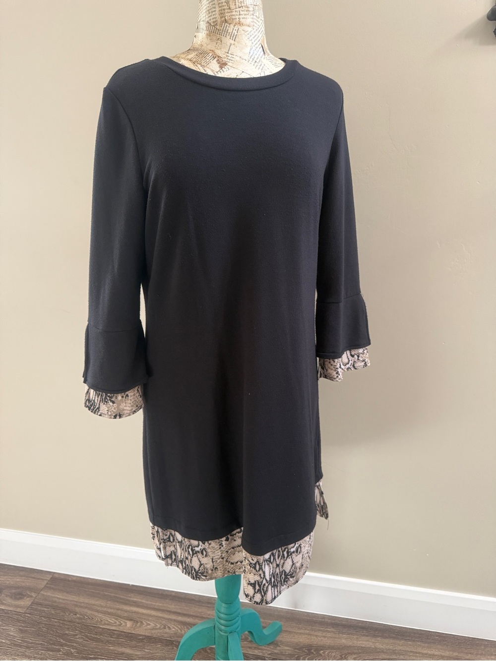 Tacera Black Midi Shift Dress with Snake-Print Trim